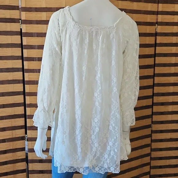 V Cristina lace overlay top - Picture 7 of 9